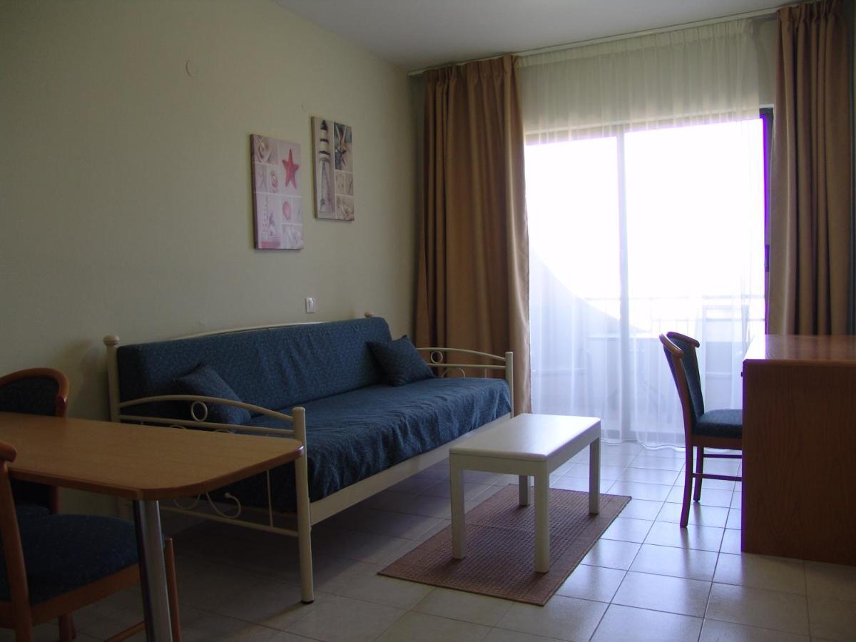 Ivory Hotel Theológos Buitenkant foto