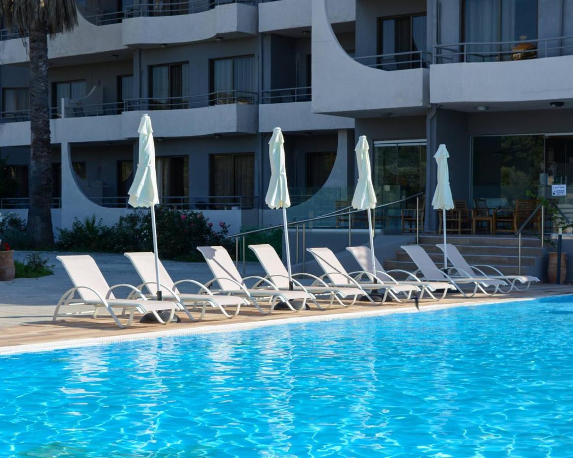 Ivory Hotel Theológos Buitenkant foto