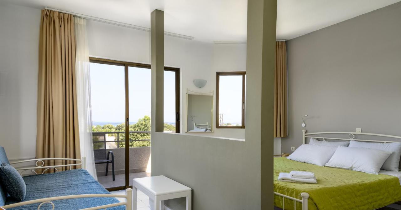 Ivory Hotel Theológos Buitenkant foto