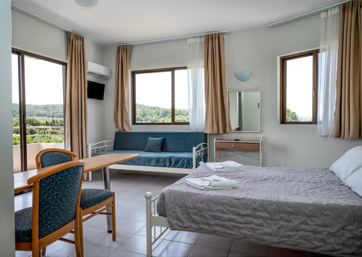 Ivory Hotel Theológos Buitenkant foto