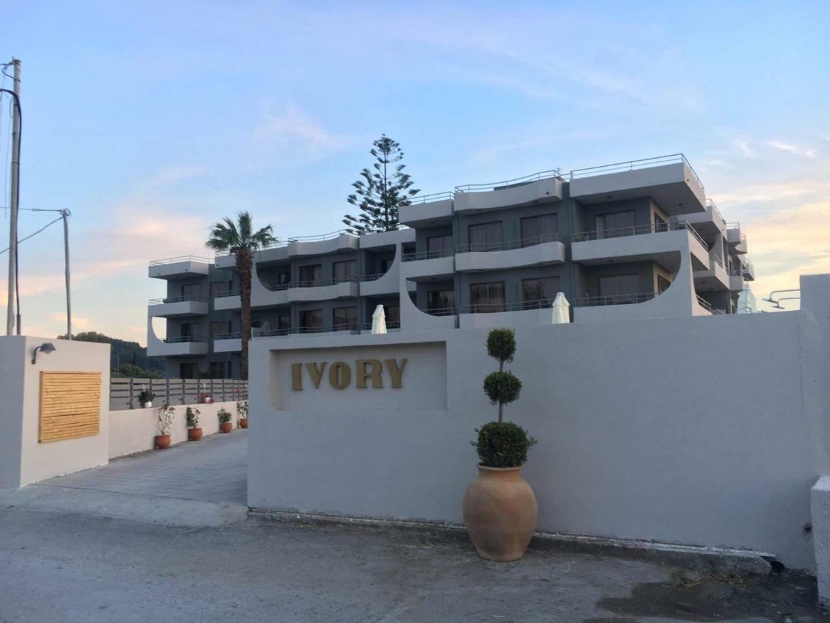 Ivory Hotel Theológos Buitenkant foto
